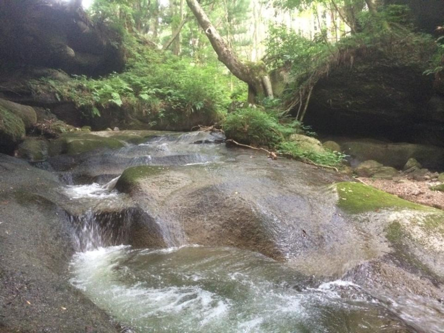 This place is bad! The rocky terrain of the Arakawa Kenryu Gorge, a hidden gem in the city of Shinbata, will shake your soul.