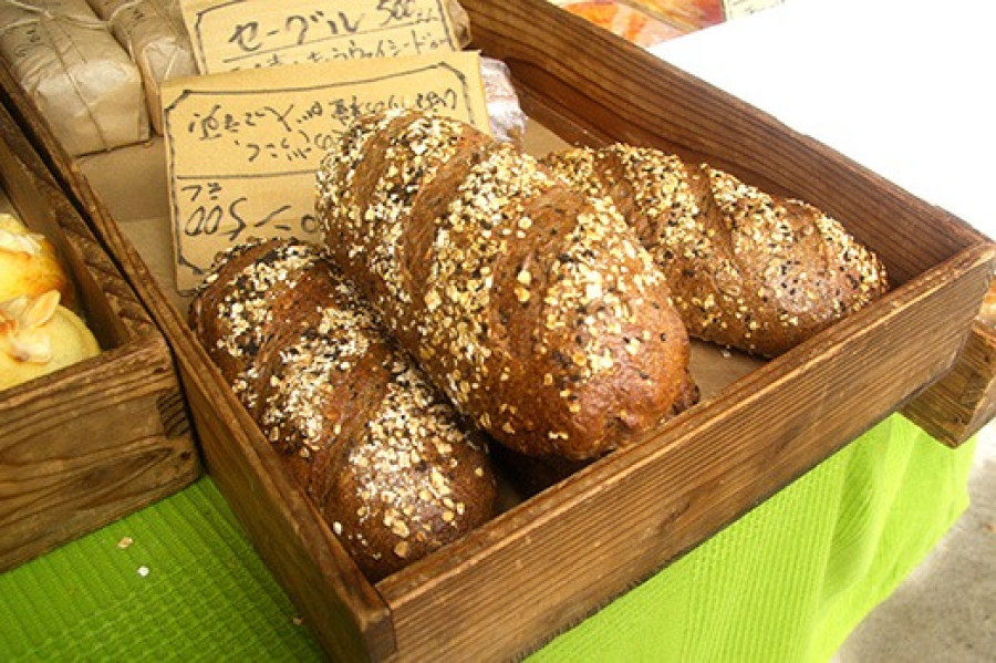 Grain natural yeast bread baked by Marcus, who moved to Sado Island. T&amp;M Bread Delivery Sado Island, Hamo, Sado City.