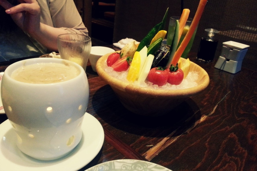 Dinner time at Echigo no Kitchen Suzukichi in Nagaoka City, where you can enjoy Nagaoka vegetables.