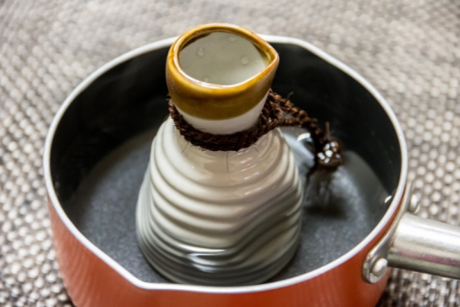 How to make hot or lukewarm sake?　Our recommendations for heating sake!